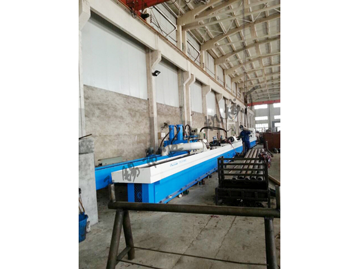 高速數控鏜孔滾壓機